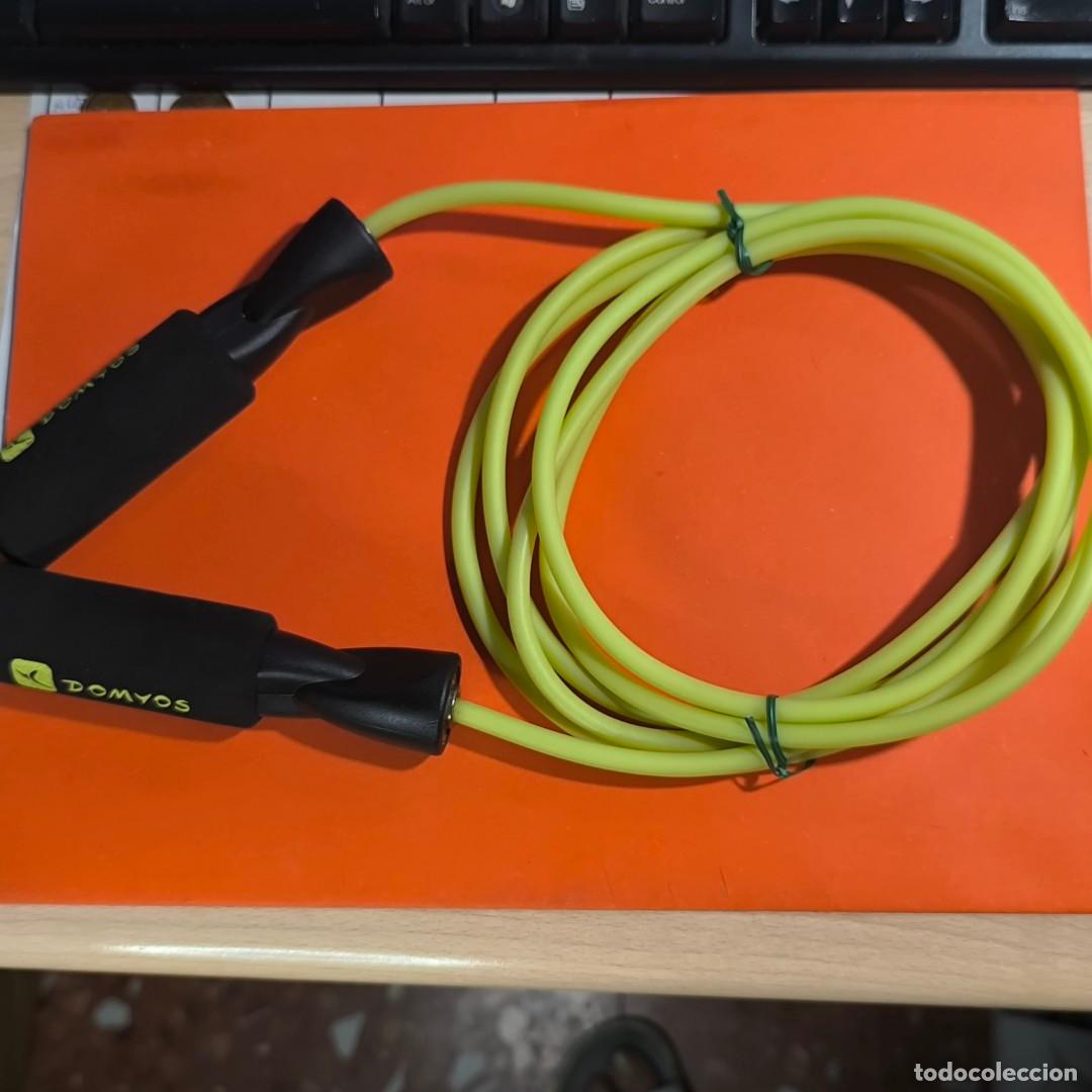 Juguetes antiguos y Juegos de colecci&oacute;n: 001483JUG-comba para saltar fitness amarilla -2,8 m -cuerda goma Domyos