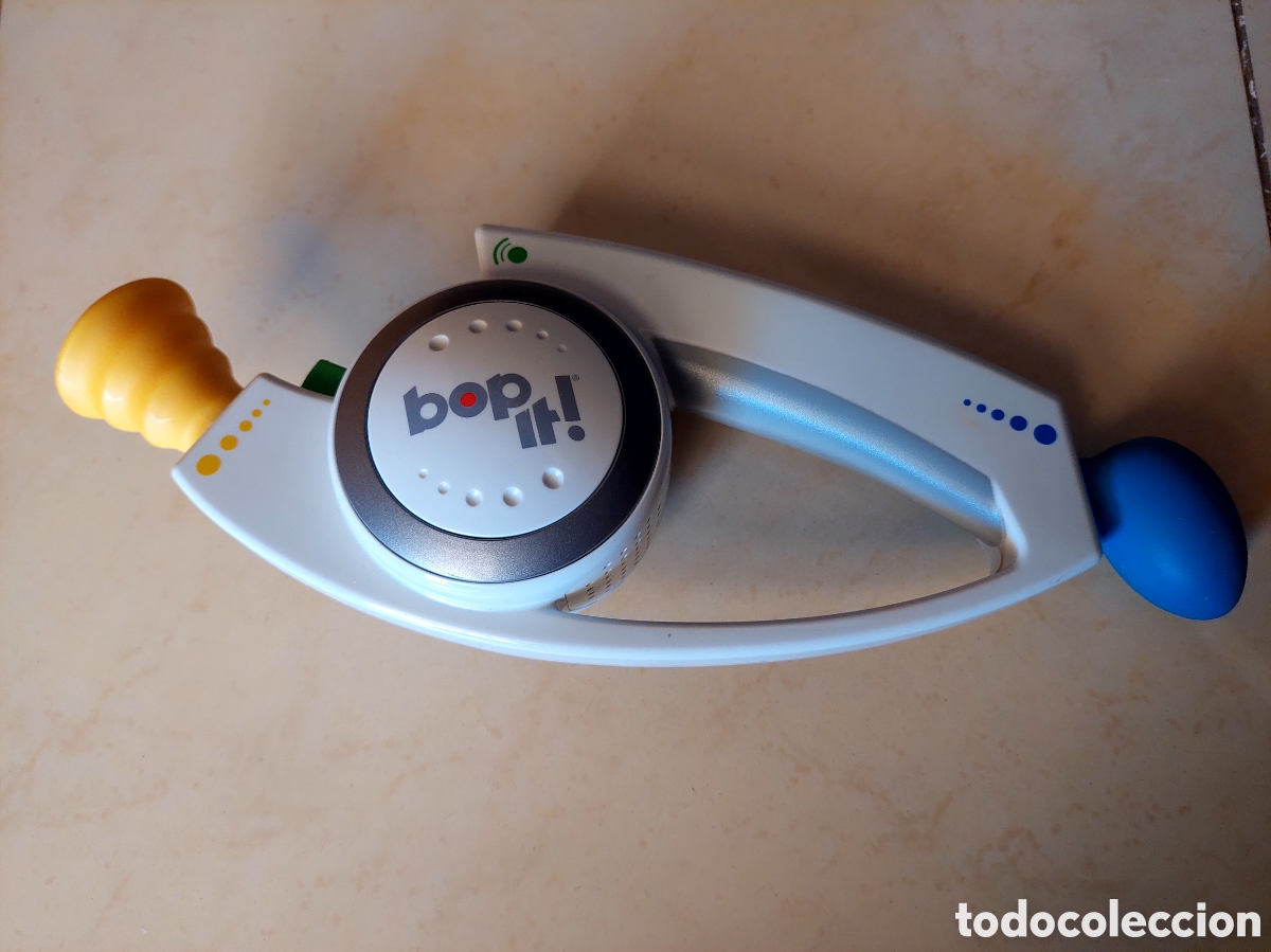 Juguetes antiguos y juegos de colecci&oacute;n: Bop It! Juguete interactivo Hasbro