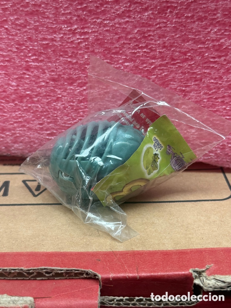 Juguetes antiguos y juegos de colecci&oacute;n: Huevox de phoskitos precintado gris