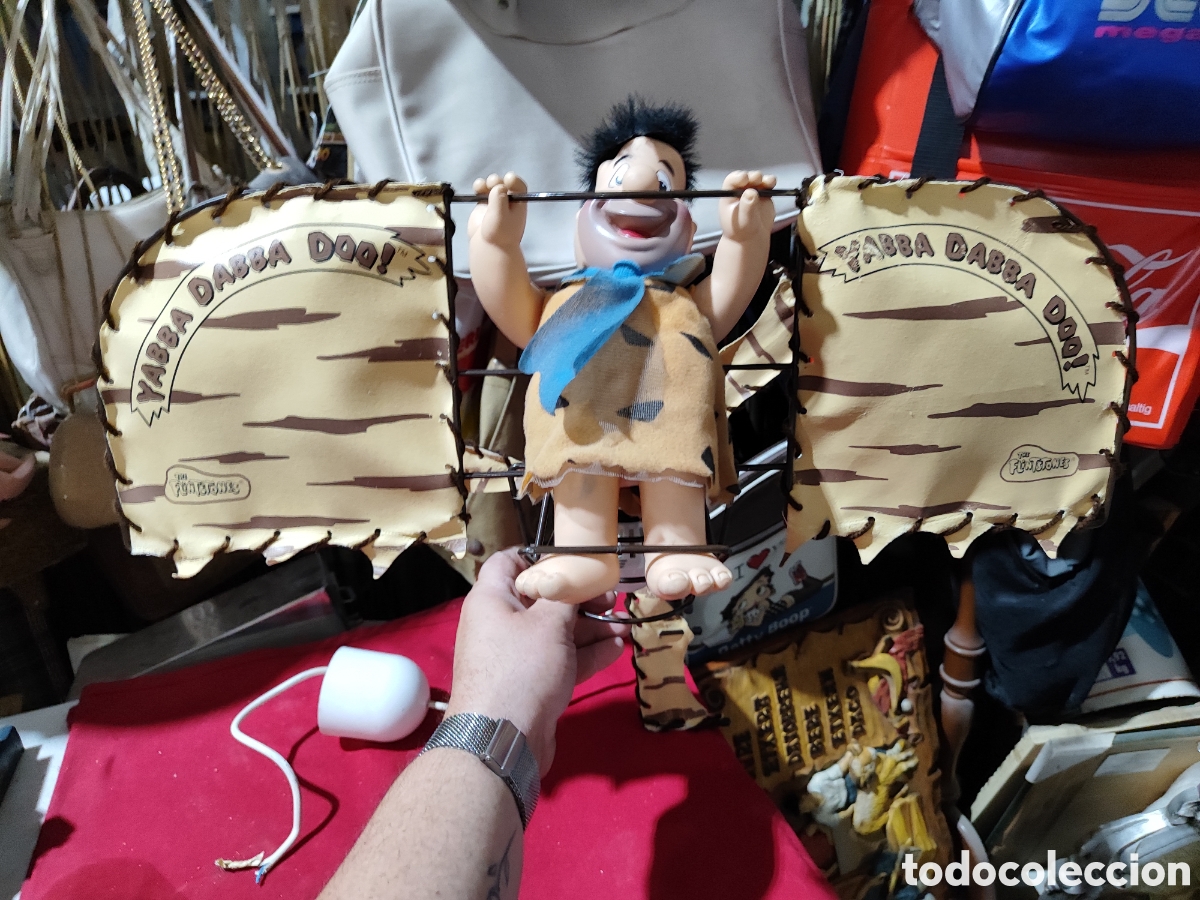 Juguetes antiguos y juegos de colecci&oacute;n: Original l&aacute;mpara de techo Pedro Picapiedra los picapiedras en aeroplano