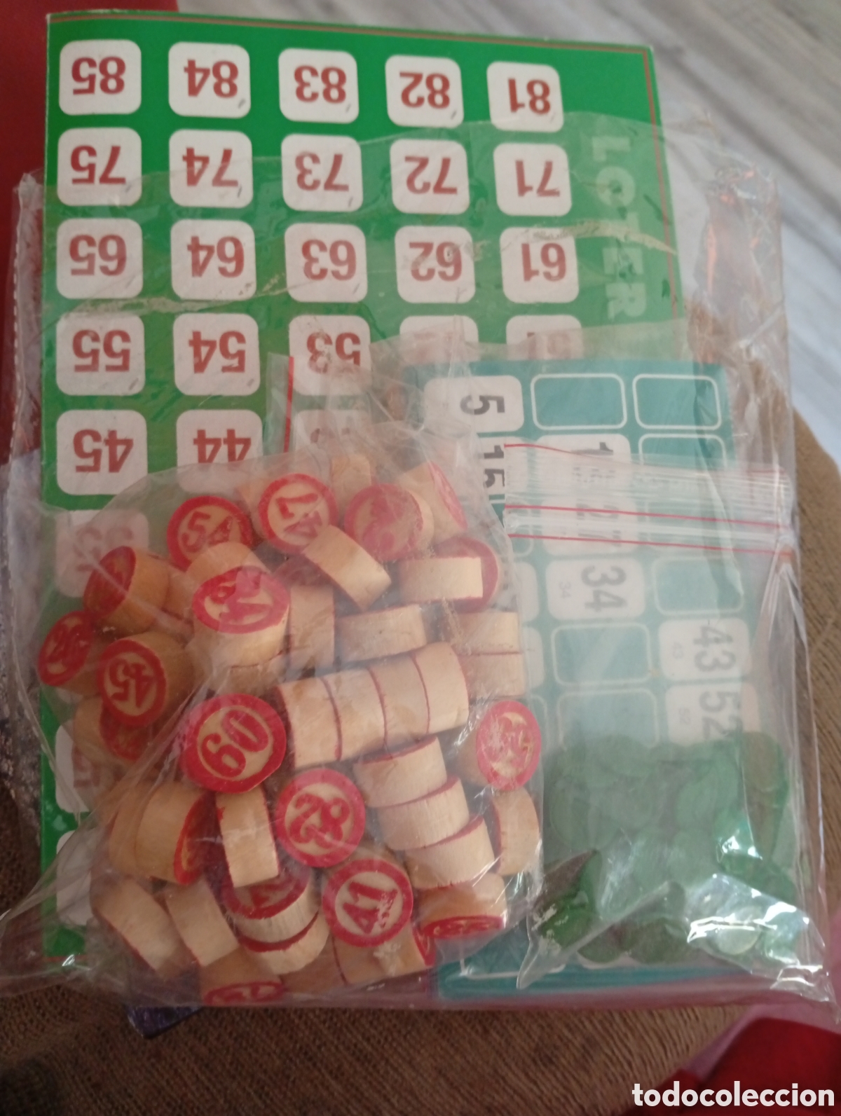 Juguetes antiguos y juegos de colecci&oacute;n: BINGO LOTER&Iacute;A ANTIGUO CON TABLERO Y CARTONES PERFECTO ESTADO