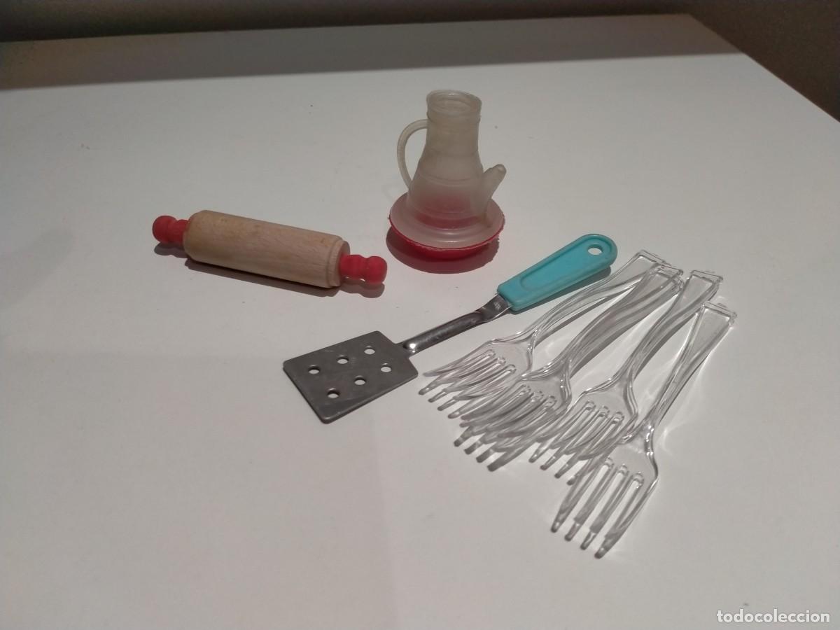 Juguetes antiguos y juegos de colecci&oacute;n: Antiguos complementos para cocinita de juguete