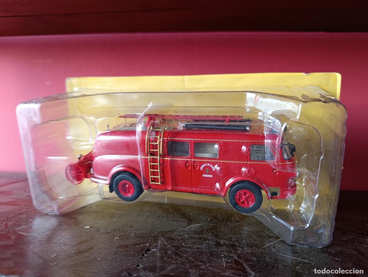 Altes Spielzeug und Spiele: REPLICA CAMI&Oacute;N DE BOMBEROS FERROL. MODELO PARA COLECCI&Oacute;N EDIT SALVAT. EN SU CAJA