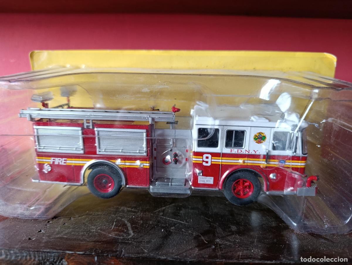 Altes Spielzeug und Spiele: REPLICA CAMI&Oacute;N DE BOMBEROS NEW YORK. MODELO PARA COLECCI&Oacute;N EDIT SALVAT. EN SU CAJA