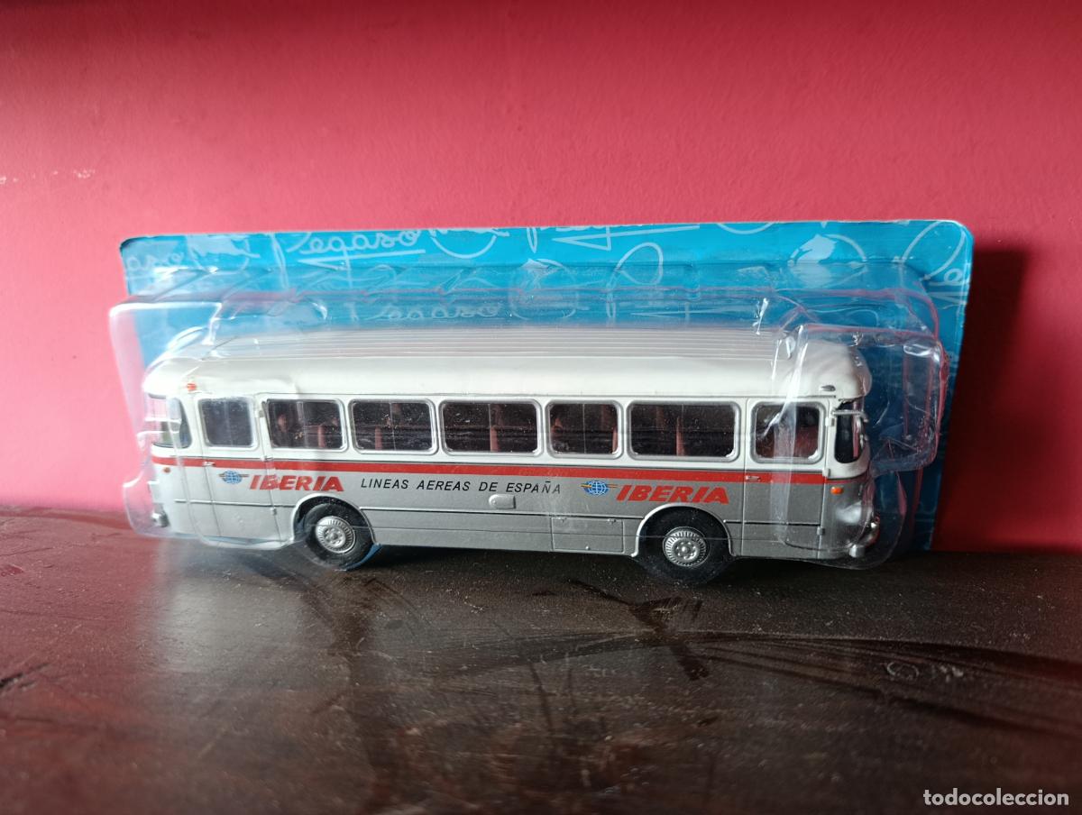 Altes Spielzeug und Spiele: REPLICA AUTOBUS PEGASO. IBERIA L&Iacute;NEAS AEREAS ESPA&Ntilde;A. MODELO PARA COLECCI&Oacute;N EDIT SALVAT. EN SU CAJA