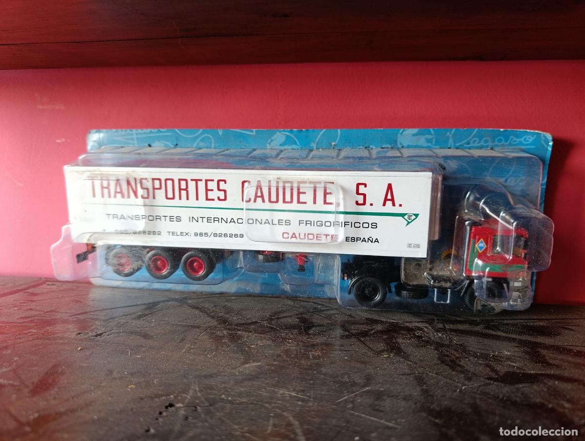 Altes Spielzeug und Spiele: REPLICA CAMI&Oacute;N PEGASO. TRANSPORTES CAUDETE. MODELO PARA COLECCI&Oacute;N EDIT SALVAT. EN SU CAJA