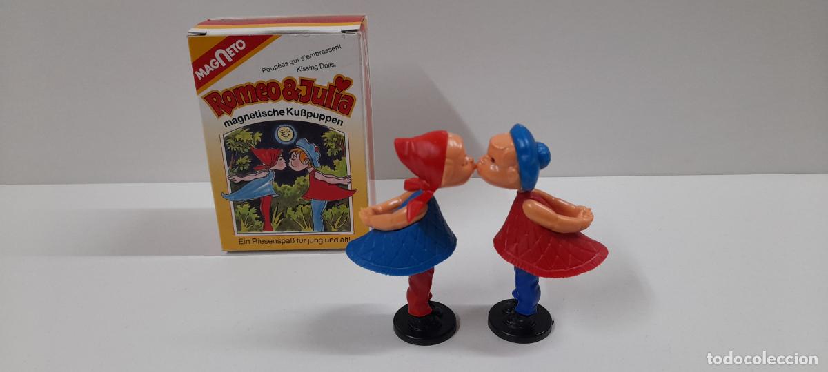 Juguetes antiguos y juegos de colecci&oacute;n: ROMEO & JULIA . DOS FIGURAS CON IMAN EN LOS LABIOS . MAGNETO SPIELWAREN . MADE IN GERMANY
