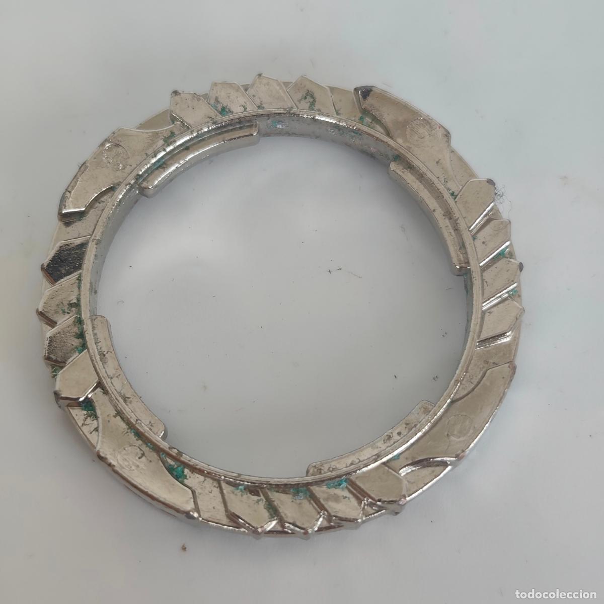 Juguetes antiguos y juegos de colecci&oacute;n: BEYBLADE pieza accesorios ??