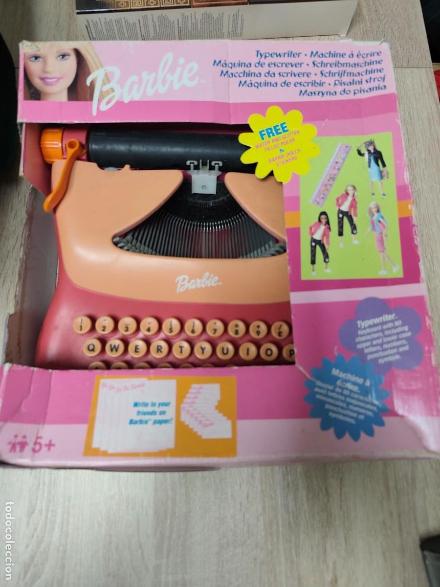 Juguetes antiguos y juegos de colecci&oacute;n: Barbie la primera m&aacute;quina de escribir 1999