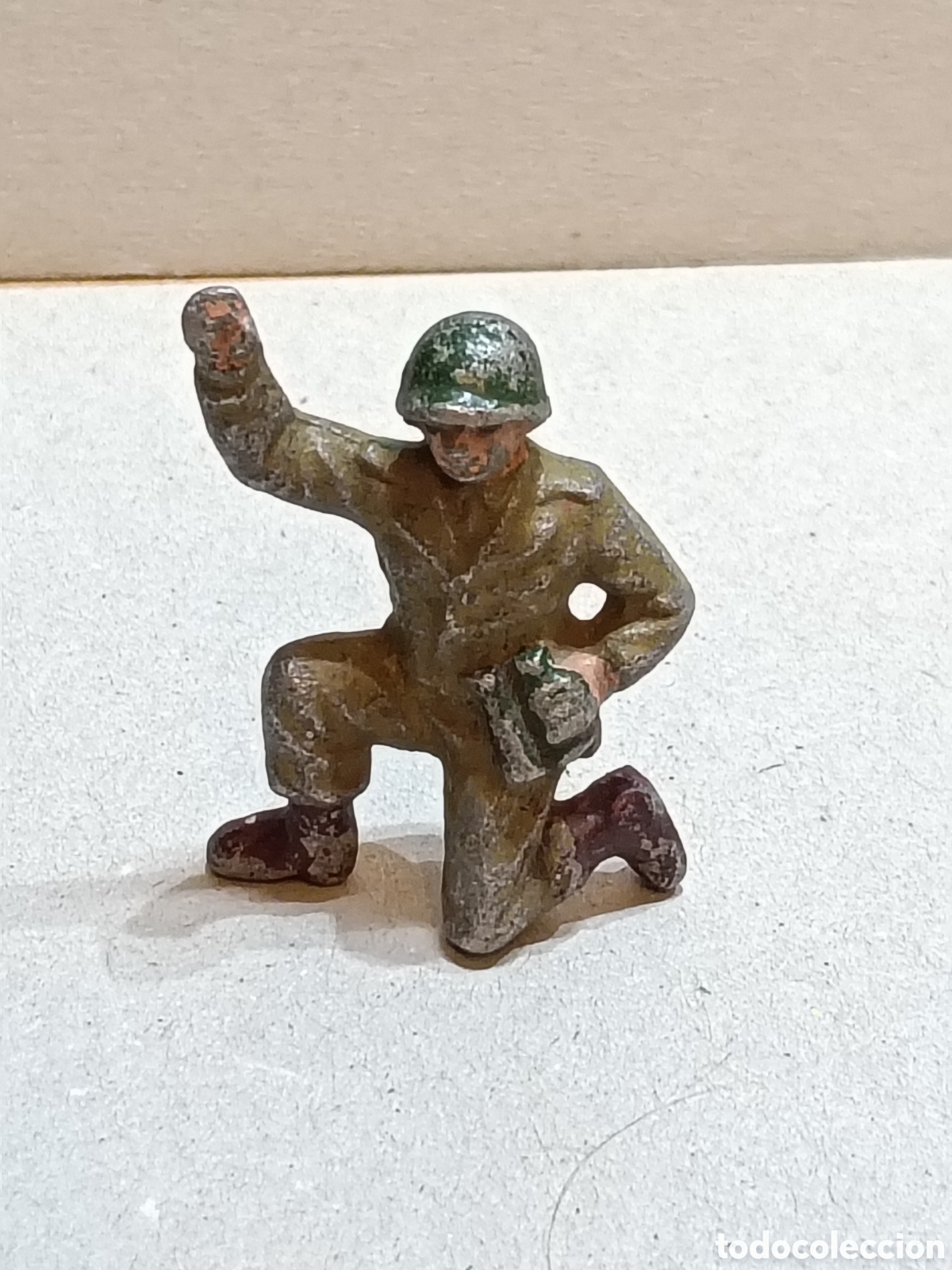 Juguetes antiguos y juegos de colecci&oacute;n: Soldado en aluminio de 50 mm