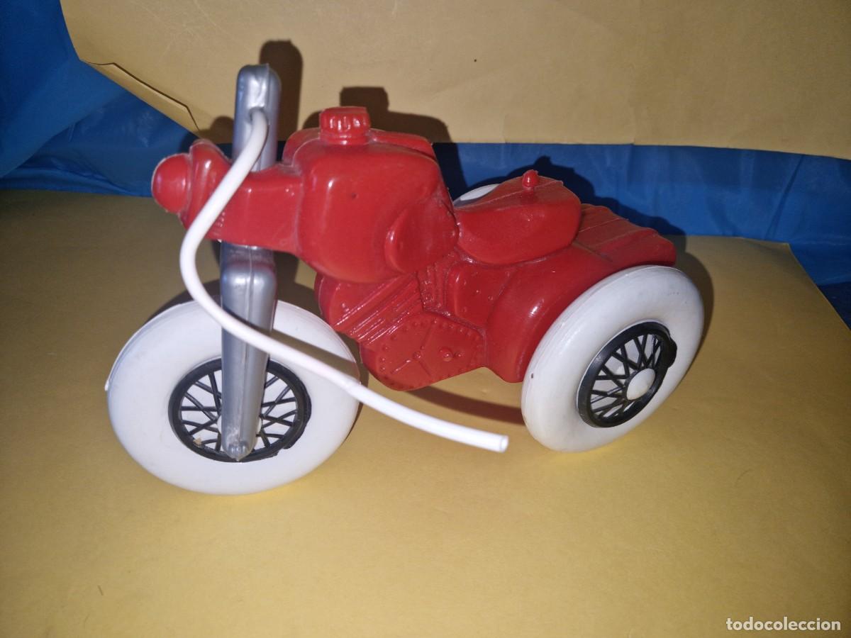 Juguetes antiguos y juegos de colecci&oacute;n: Moto en pl&aacute;stico soplado a&ntilde;os 60 / 30cm