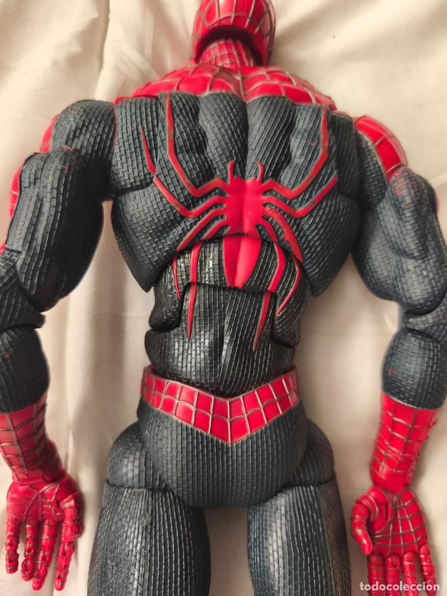 Juguetes antiguos y juegos de colecci&oacute;n: Spider-Man Super Poseable de 18 pulgadas (unos 45 cm) fabricada por la m&iacute;tica marca Toy Biz.