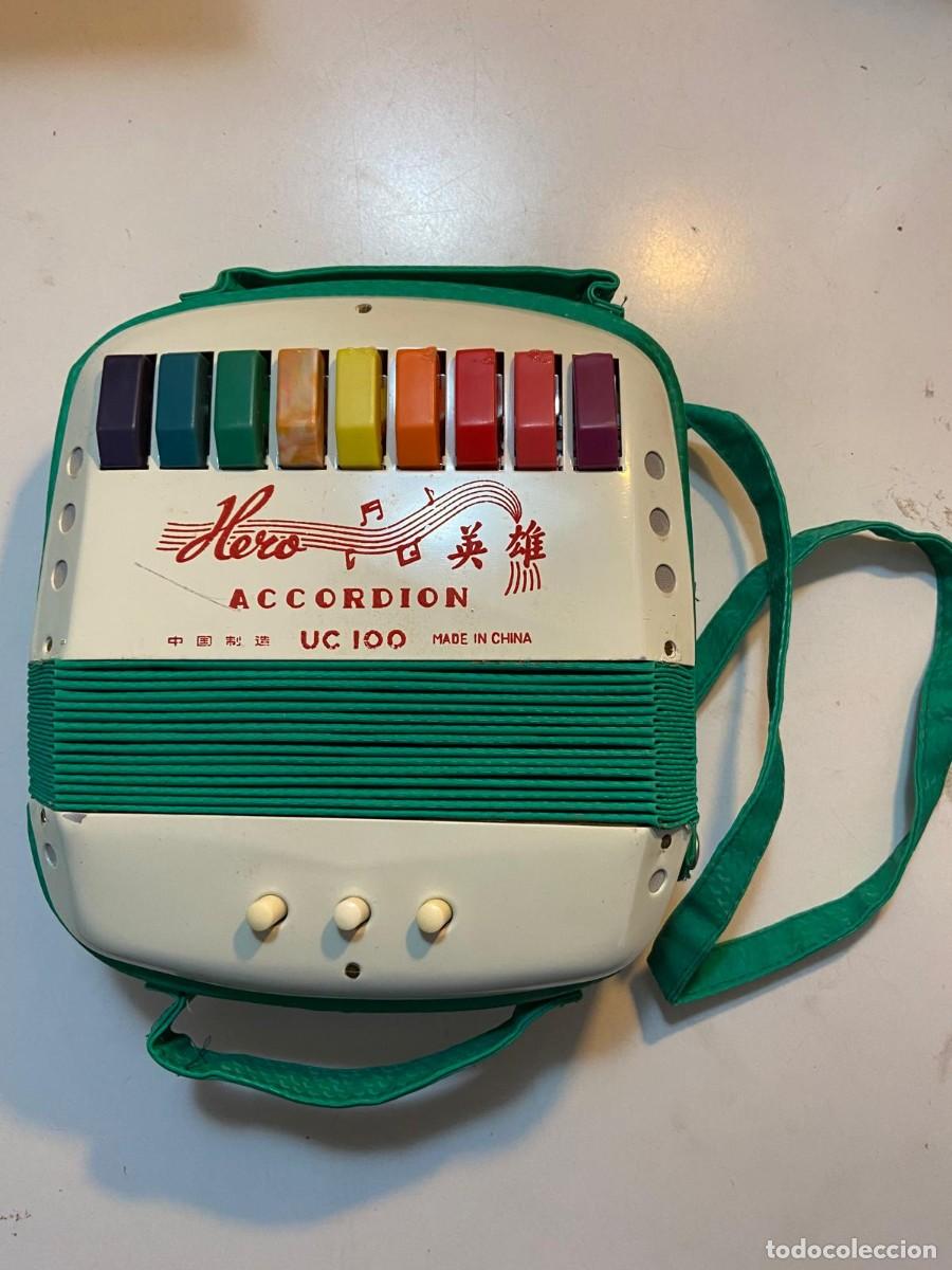 Juguetes antiguos y juegos de colecci&oacute;n: Acorde&oacute;n infantil original de la marca Hero (Modelo UC 100)