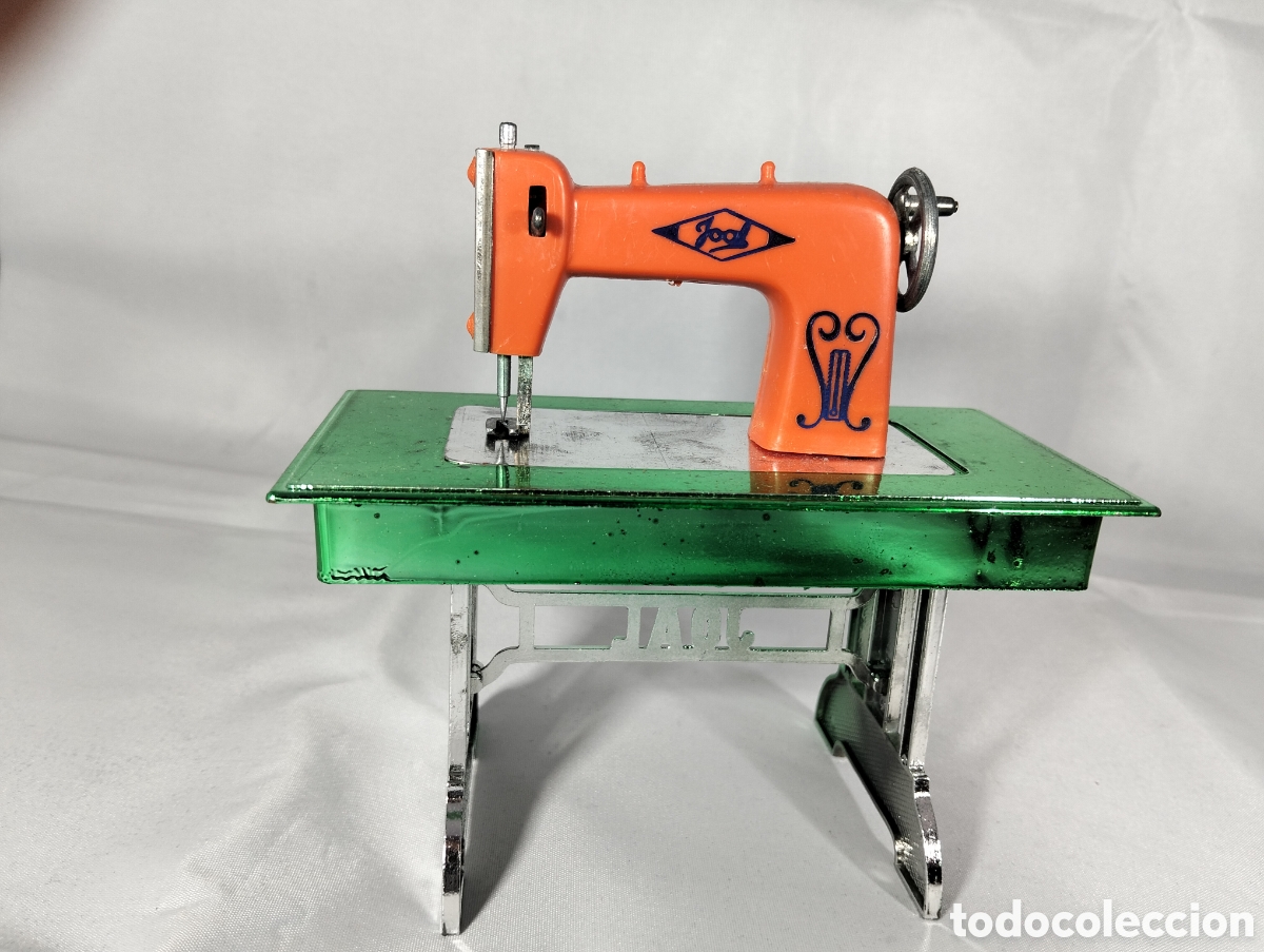 Antique Toys and Collectible Games: Miniaturas maquina de coser antiguas
