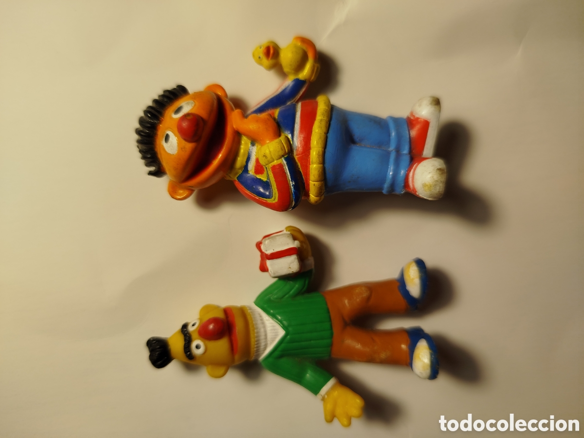 Juguetes antiguos y juegos de colecci&oacute;n: Dos figuras PVC retro