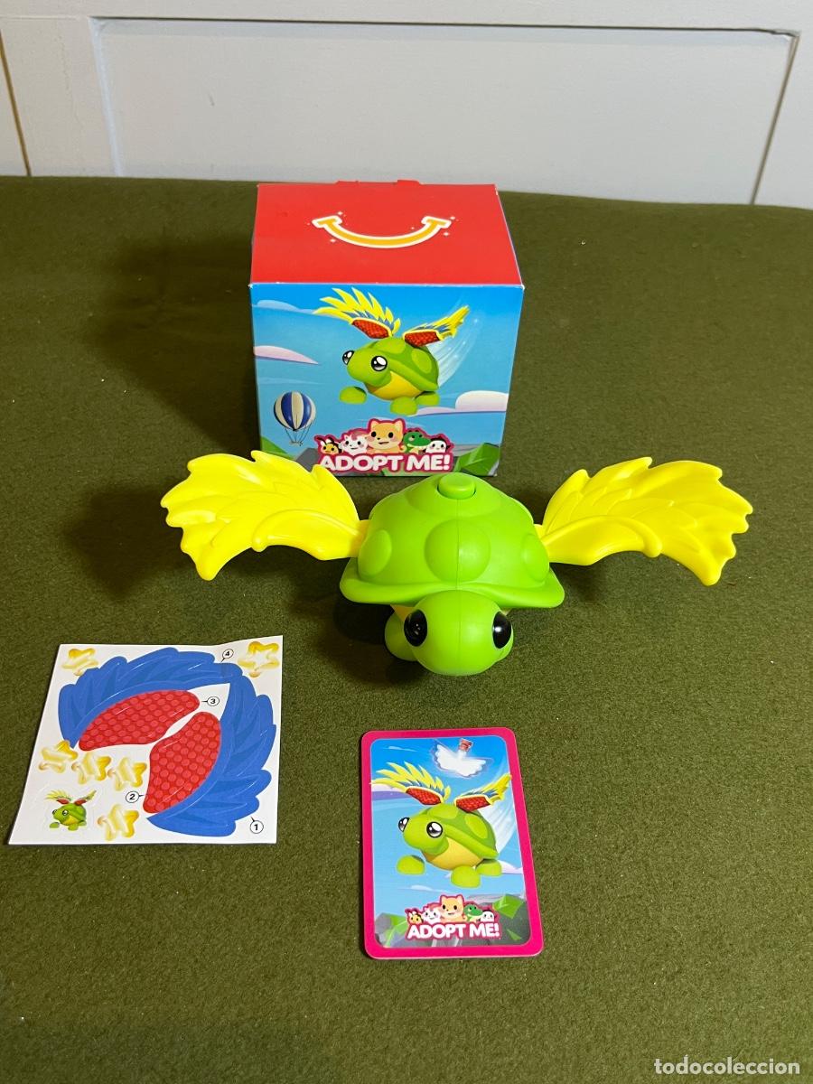 Jouets Anciens et Jeux de collection: McDonald's Adopt Me Roblox Tortuga Voladora Flying Turtle completa con caja y accesorios