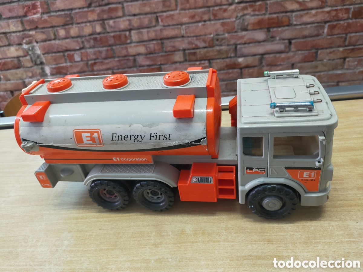 Juguetes antiguos y juegos de colecci&oacute;n: Cami&oacute;n Cisterna Juguete Energy First