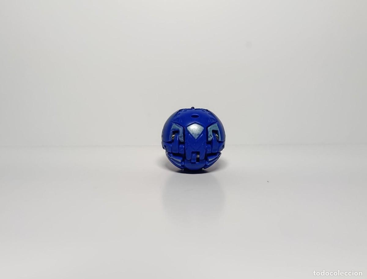 Juguetes antiguos y juegos de colecci&oacute;n: Lote de bakugan variados