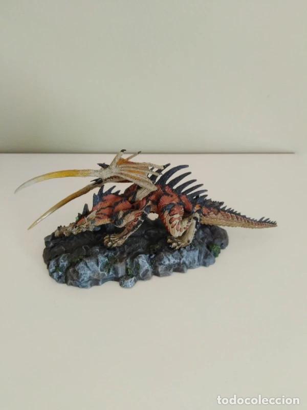 Juguetes antiguos y juegos de colecci&oacute;n: McFarlane's Hunter Dragon Clan Series 6