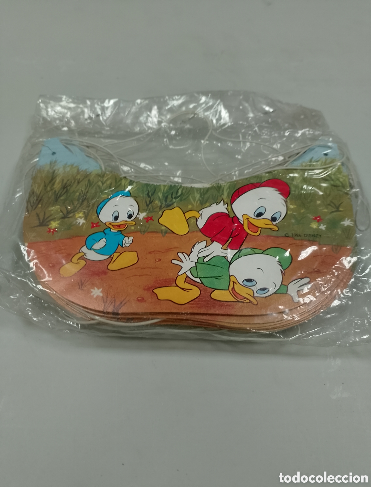 Juguetes antiguos y juegos de colecci&oacute;n: Lote 25 viseras Disney 1986