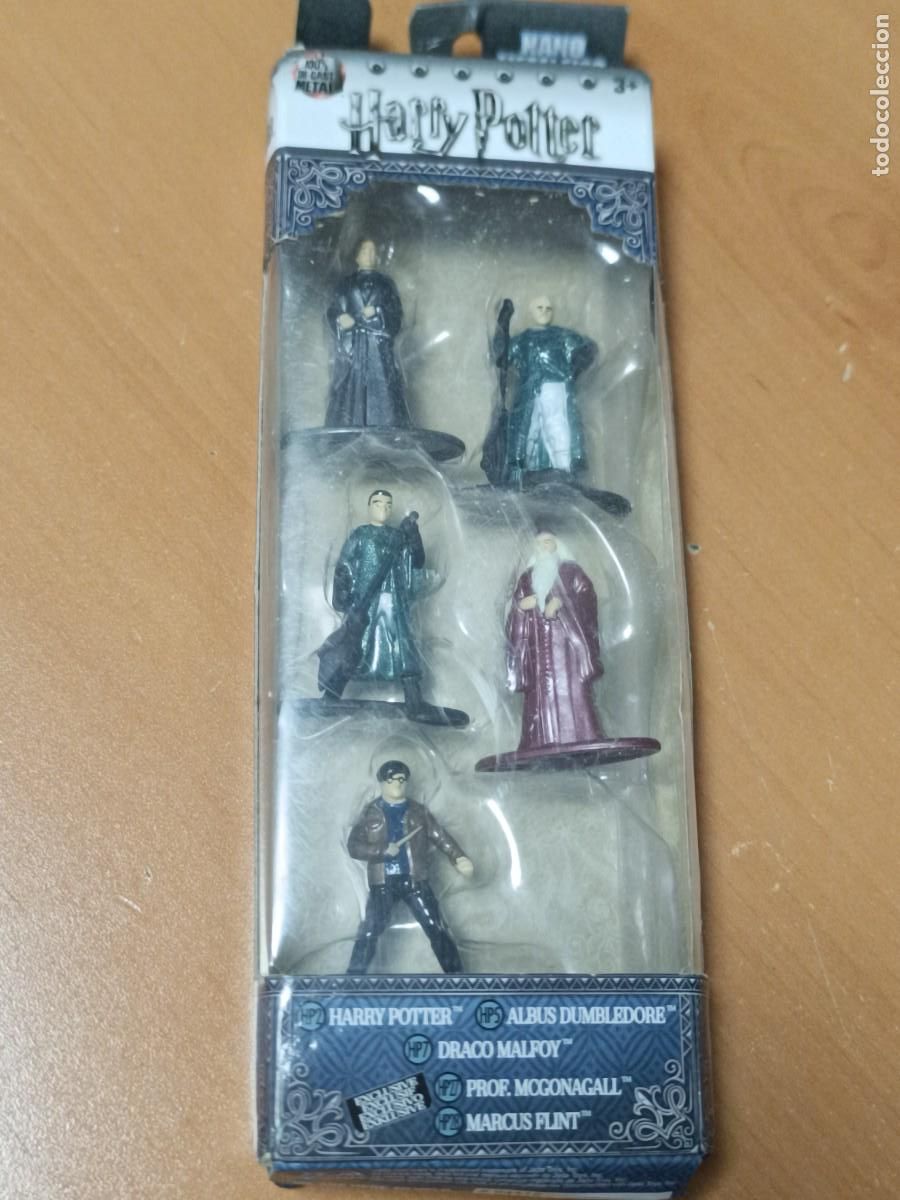 Juguetes antiguos y juegos de colecci&oacute;n: FIGURAS DE METAL EN SU CAJA DE HARRY POTTER