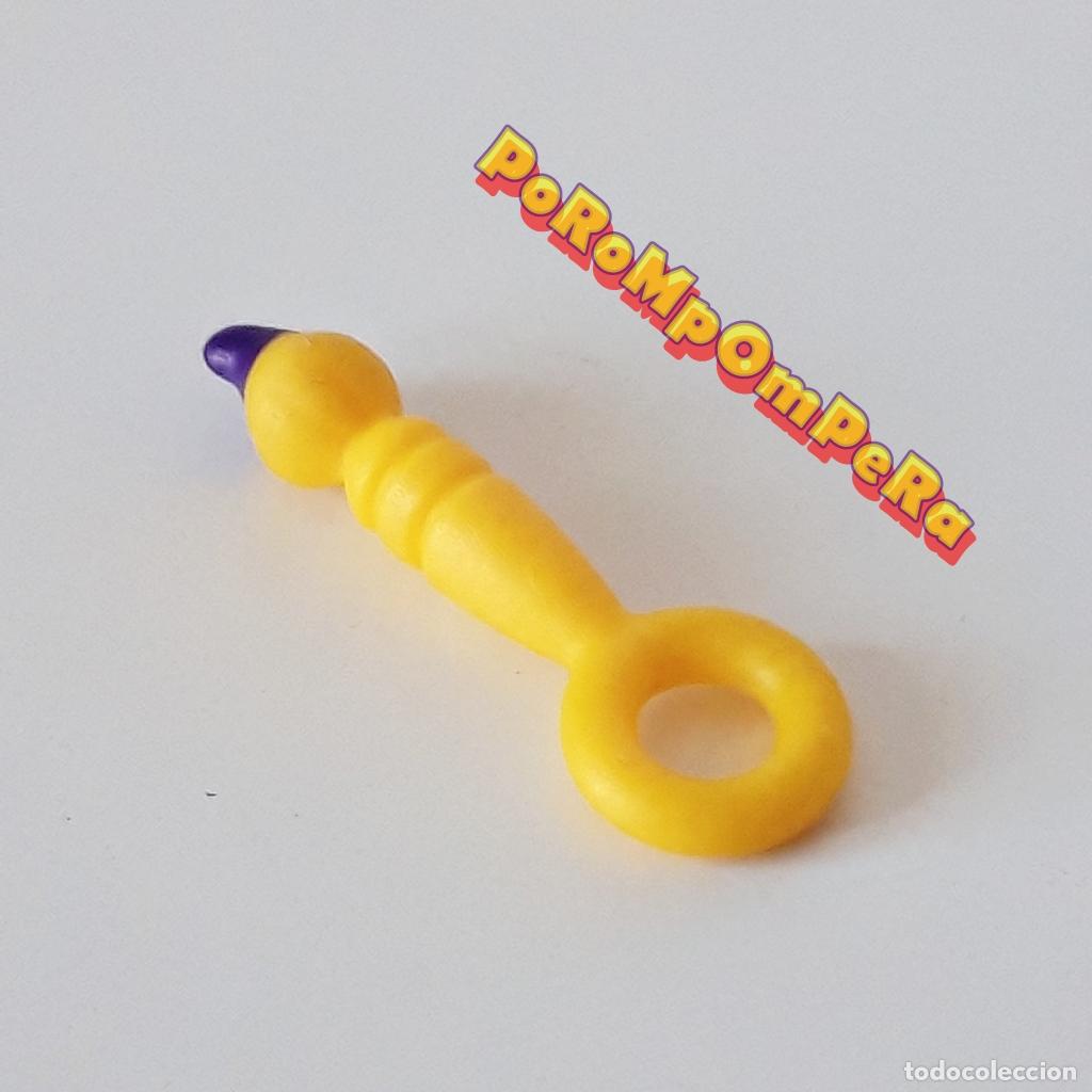 Juguetes antiguos y juegos de colecci&oacute;n: PLAYMOBIL COLGANTE AMARILLO EVERDREAMERZ ACCESORIO PULSERA MU&Ntilde;ECA F6