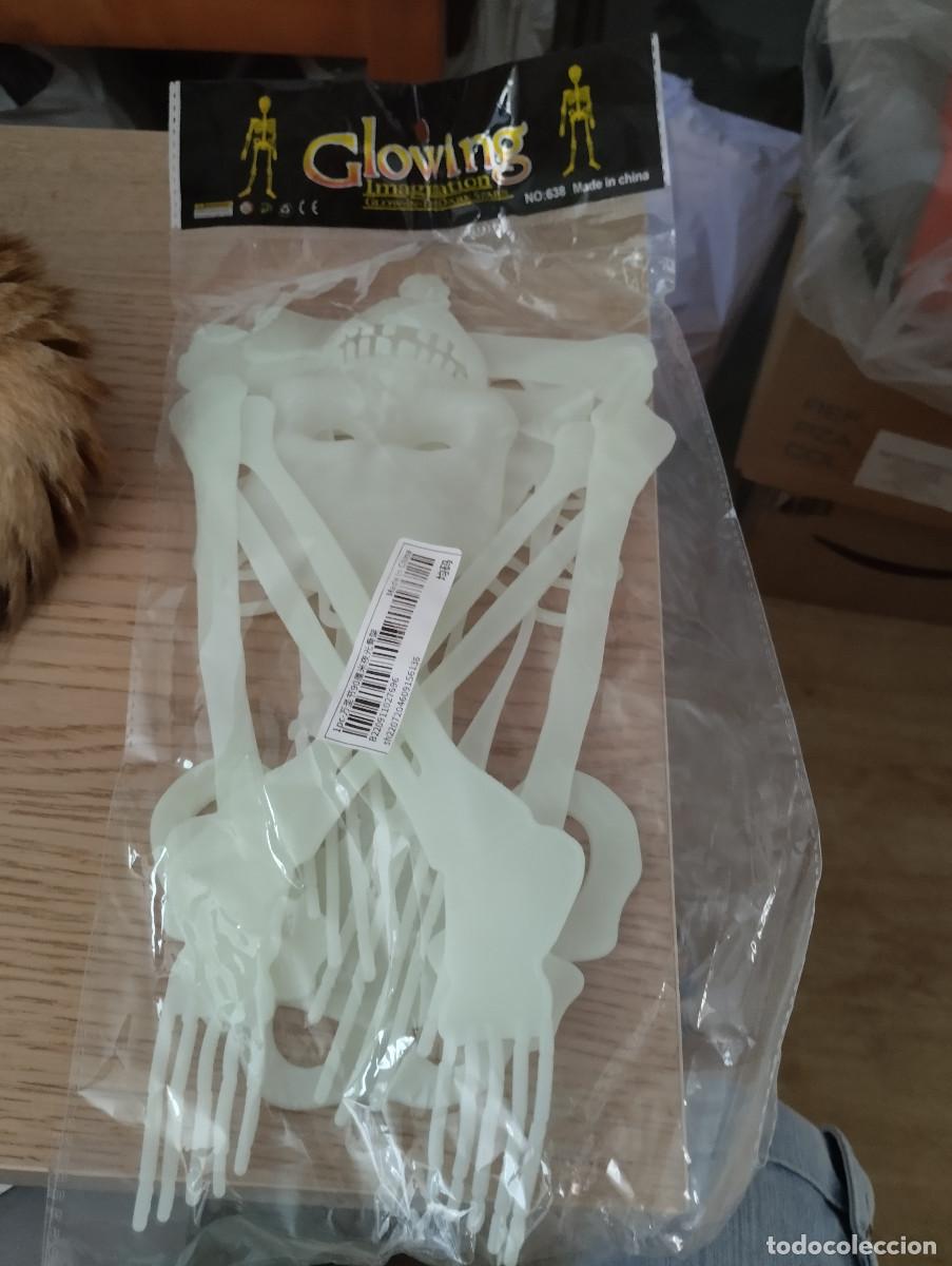 Juguetes antiguos y juegos de colecci&oacute;n: esqueleto fluorescente para colgar para halloween sin abrir