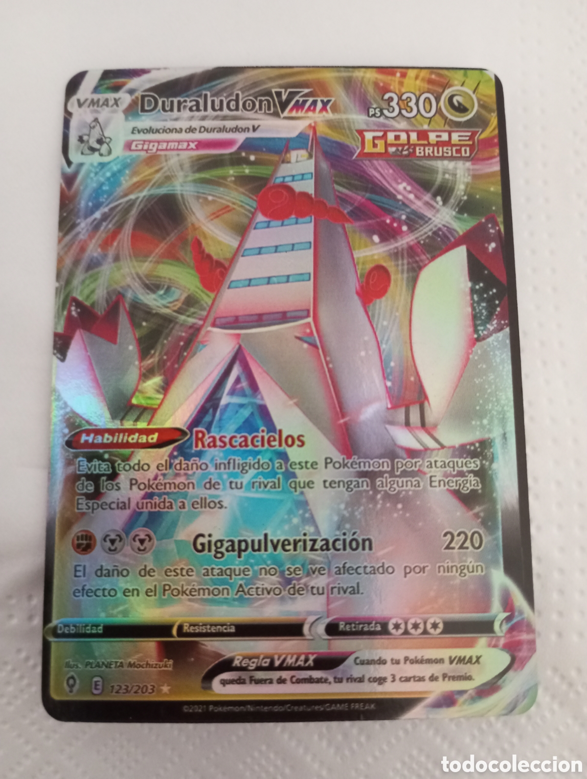 Juguetes antiguos y juegos de colecci&oacute;n: Carta Pok&eacute;mon duraludon VMAX evoluci&oacute;n Giganas 330 Brusco rascacielo Hab