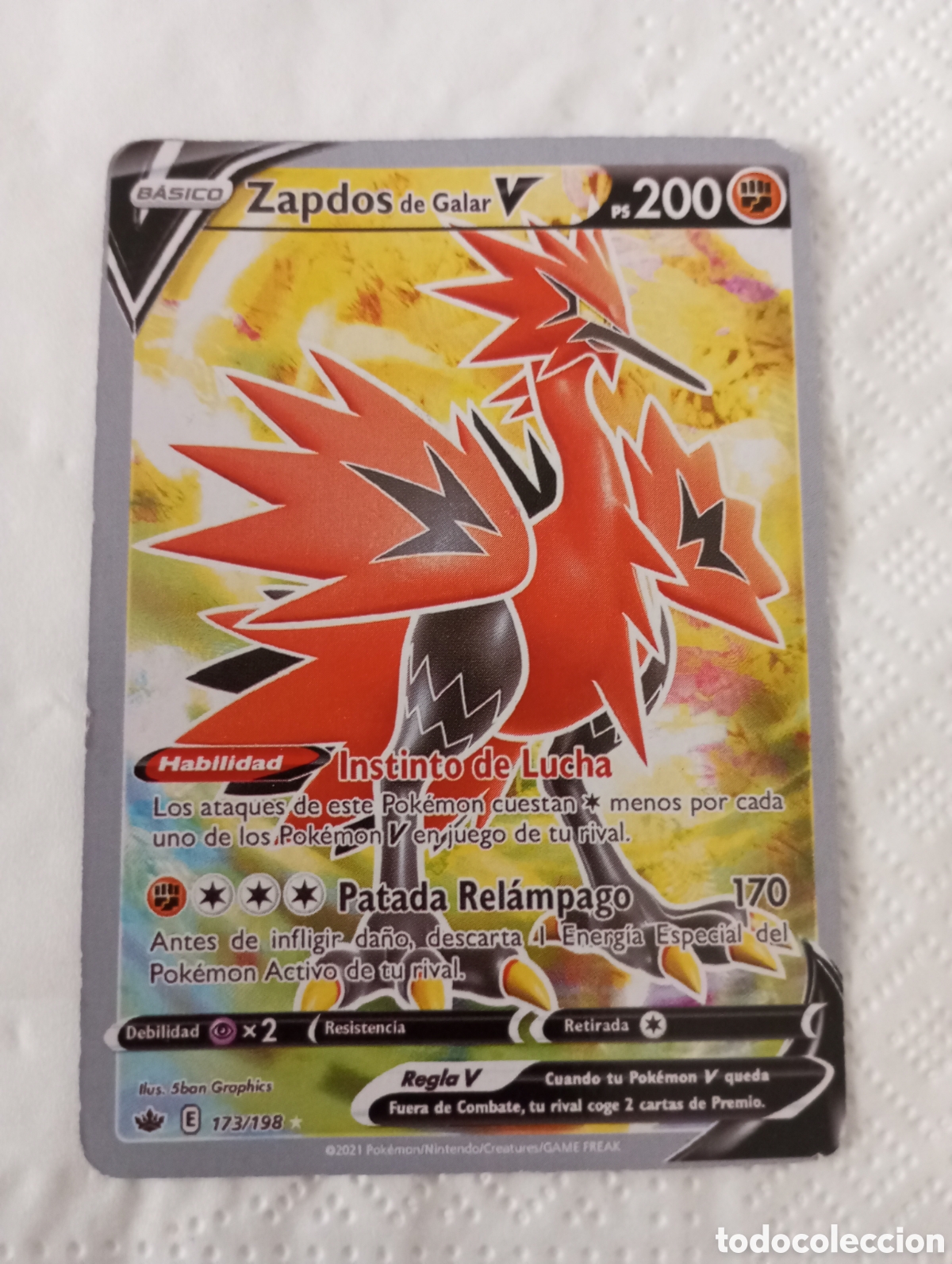 Juguetes antiguos y juegos de colecci&oacute;n: Carta Pok&eacute;mon zapdos de galar V ps 200 instinto de lucha patada rel&aacute;mpago 170