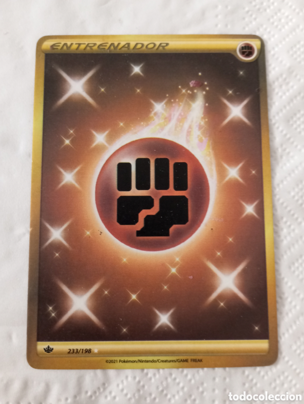 Juguetes antiguos y juegos de colecci&oacute;n: Carta Pok&eacute;mon energ&iacute;a lucha b&aacute;sica rara secreta 233/198