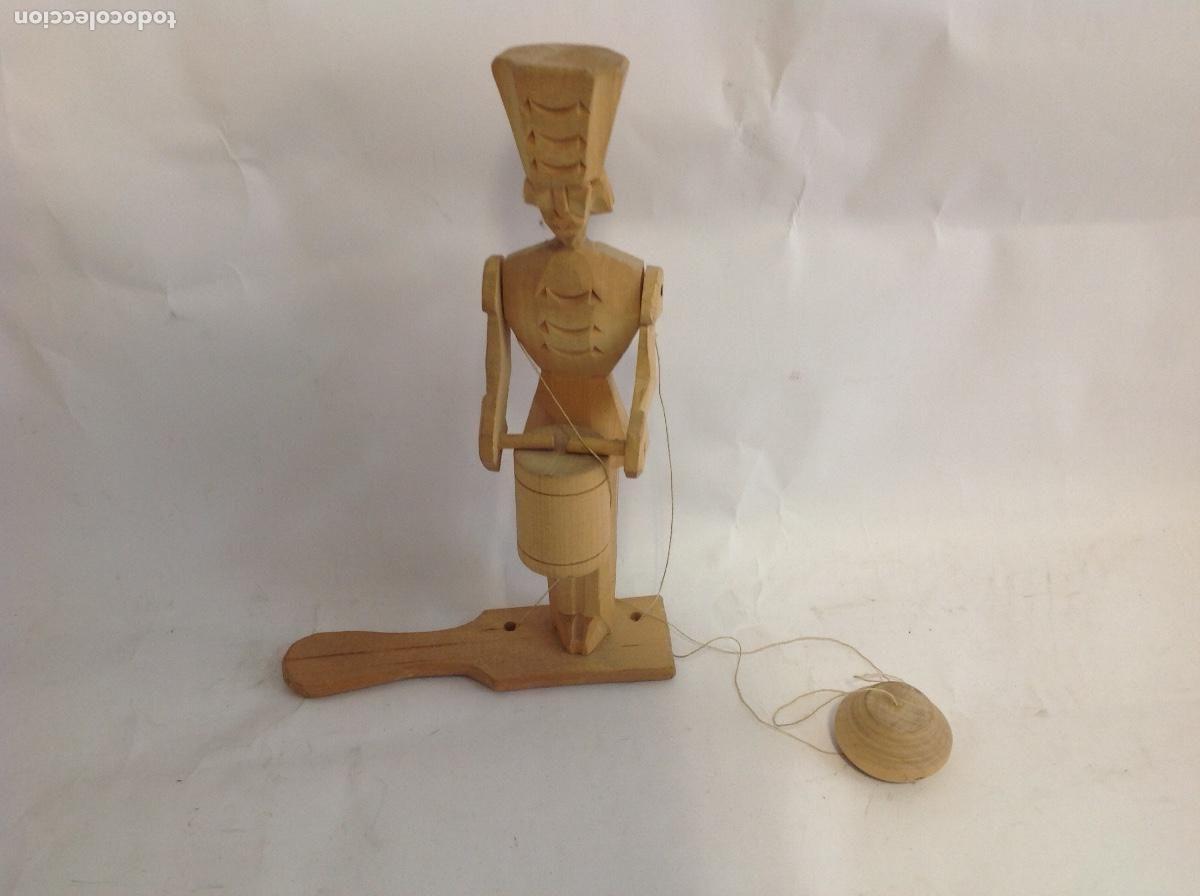Juguetes antiguos y juegos de colecci&oacute;n: Mu&ntilde;eco m&uacute;sico movil de madera