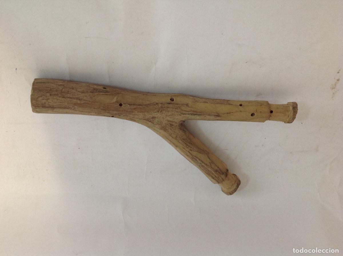 Juguetes antiguos y juegos de colecci&oacute;n: Tirachinas de madera, hecho a mano.