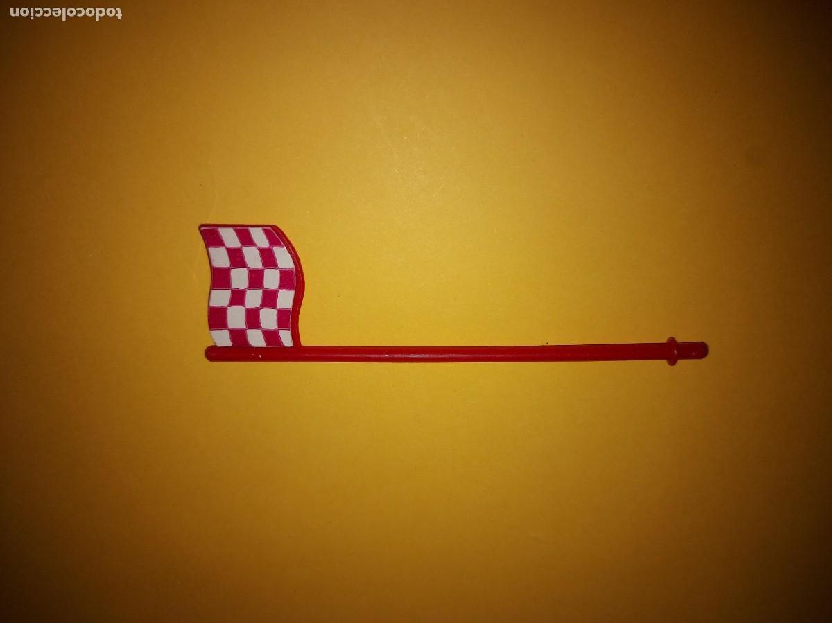 Juguetes antiguos y juegos de colecci&oacute;n: BANDERA CIRCUITO COCHES