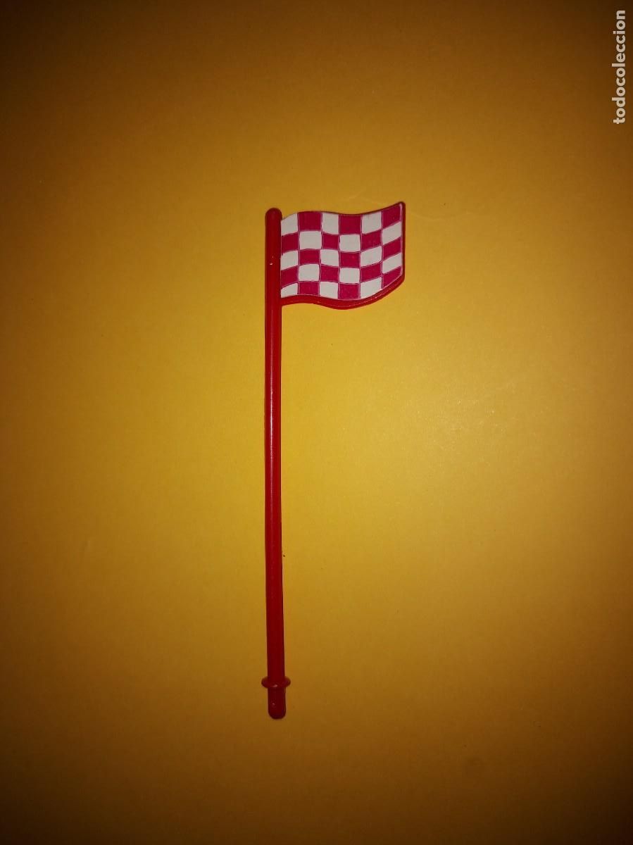 Juguetes antiguos y juegos de colecci&oacute;n: BANDERA CIRCUITO COCHES