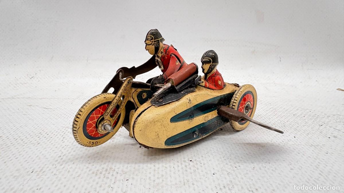 Antique Toys and Collectible Games: ANTIGUA MOTO CON SIDECAR DE HOJALATA A CUERDA DOS MOTORISTAS. SFA (PARIS), A&Ntilde;OS 30 - 40