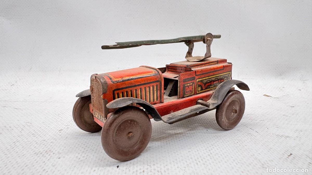 Juguetes antiguos y juegos de colecci&oacute;n: ANTIGUO CAMION DE BOMBEROS DE HOJALATA A CUERDA. MARCA RICO A&Ntilde;OS 20-30