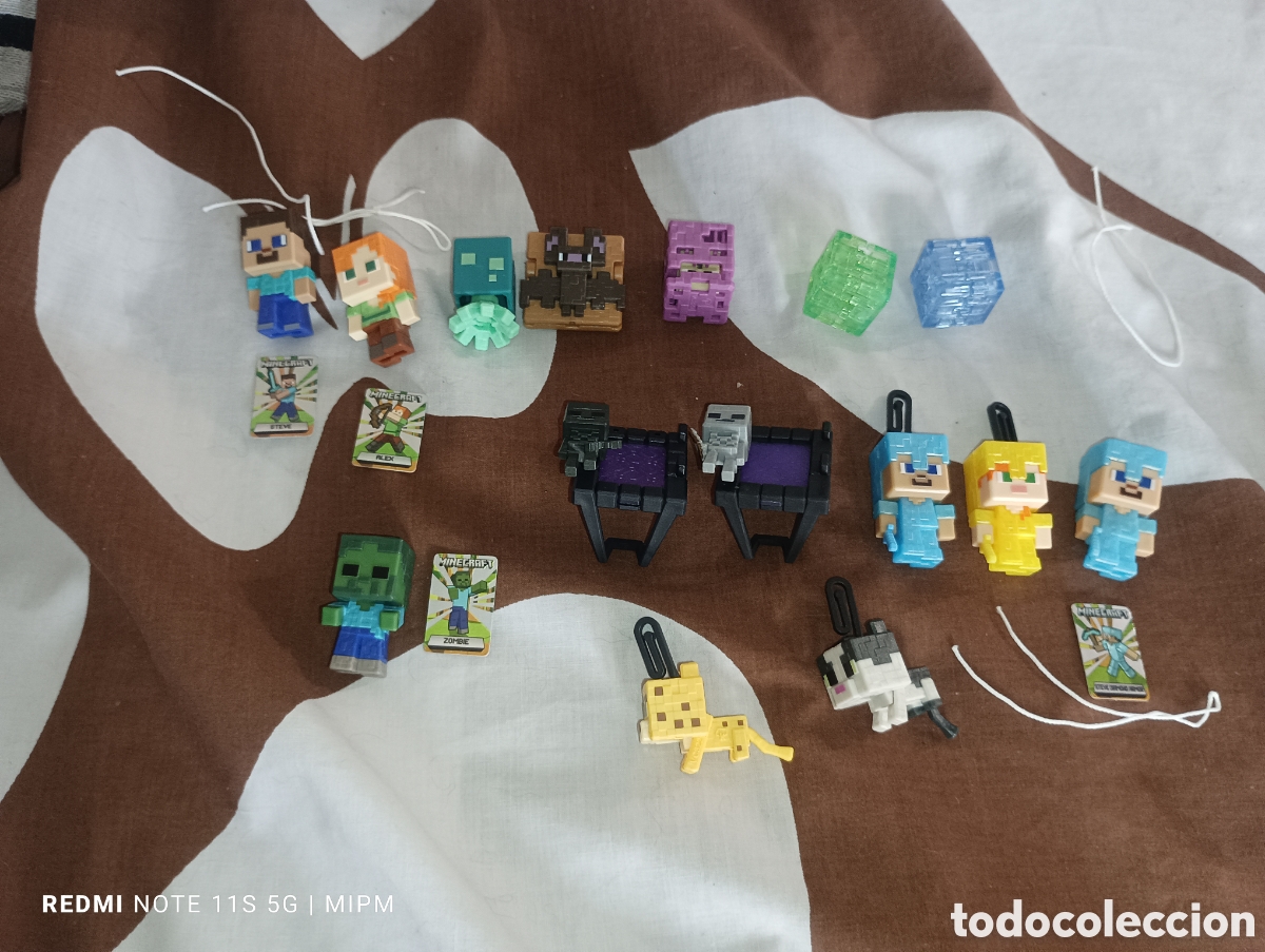 Juguetes antiguos y juegos de colecci&oacute;n: Figura Minecraft por kinder joy