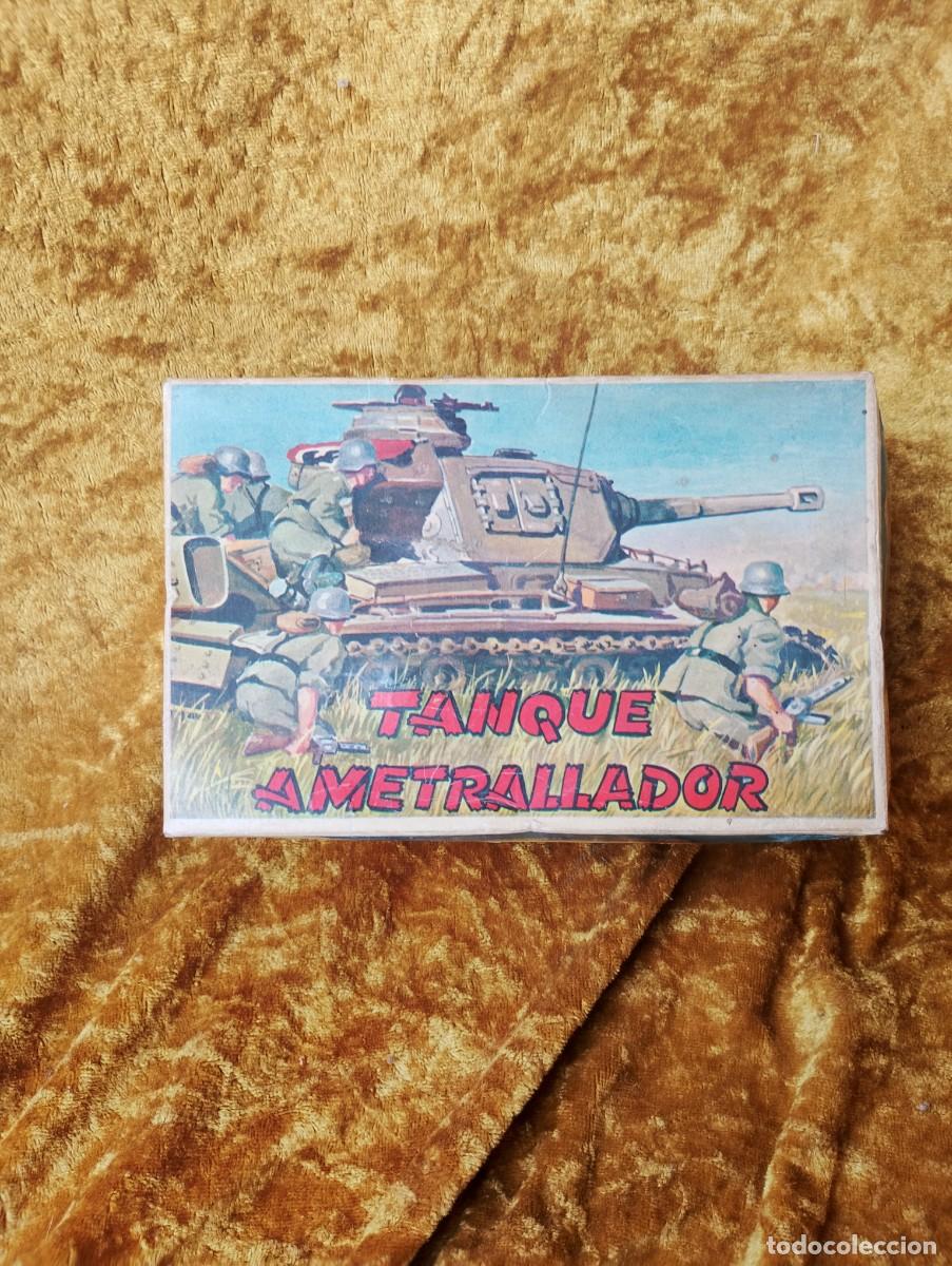 Juguetes antiguos y juegos de colecci&oacute;n: La caja original del juguete ref.261 de RICO (tanque-ametrallador) en buen estado por apenas 12 euro