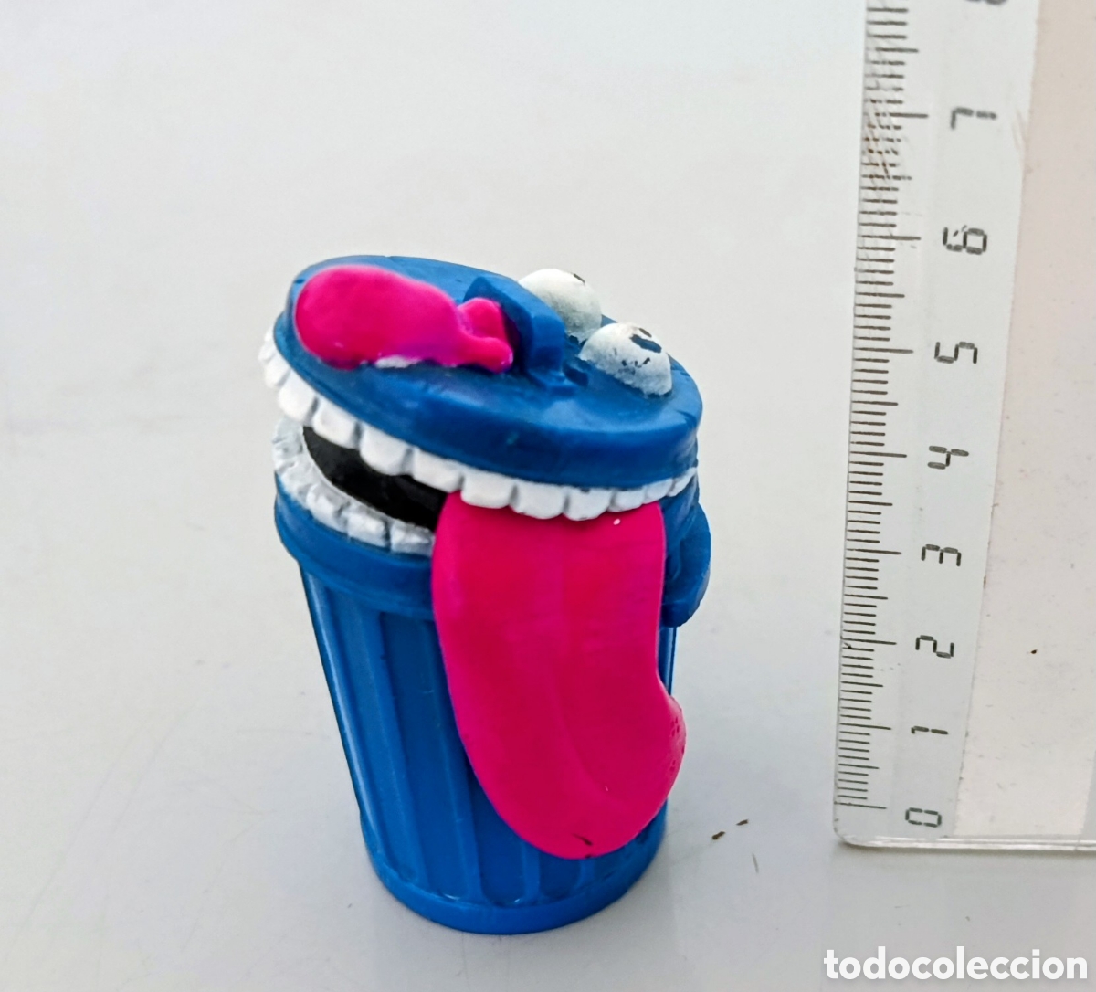 Juguetes antiguos y juegos de colecci&oacute;n: Skifidol cubo basura mu&ntilde;eco monstruo figura bid&oacute;n