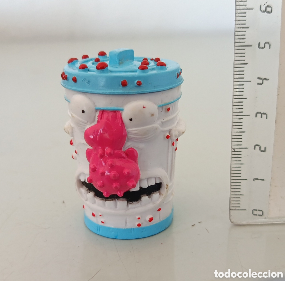 Juguetes antiguos y juegos de colecci&oacute;n: Skifidol cubo basura bid&oacute;n mu&ntilde;eco monstruo figura
