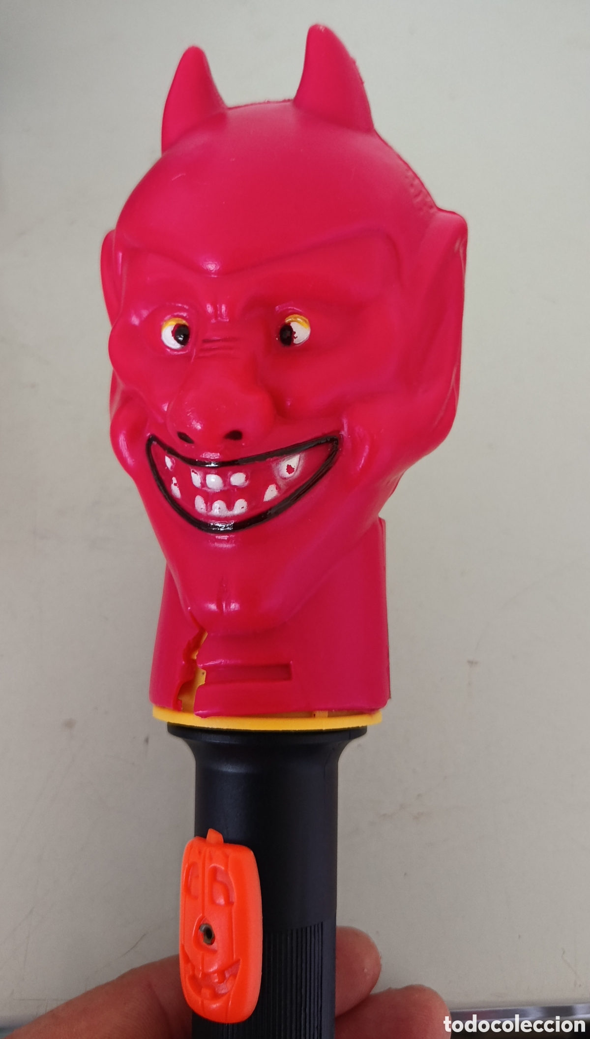 Juguetes antiguos y juegos de colecci&oacute;n: Halloween linterna l&aacute;mpara demonio diablo monstruo juguete terror