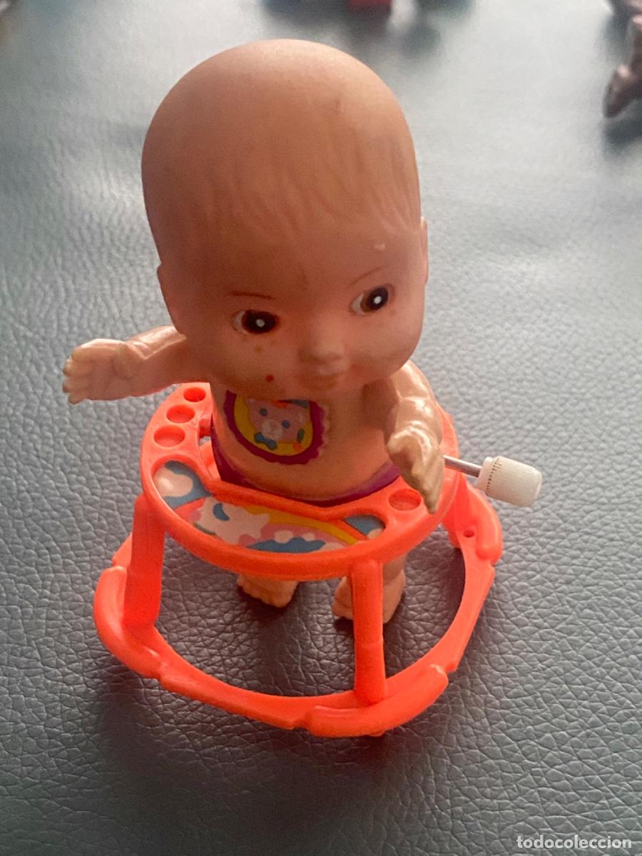 Juguetes antiguos y juegos de colecci&oacute;n: FIGURA ANTIGUA BEBE ANDADOR A CUERDA FUNCIONANDO NEW RAY NOVELTY