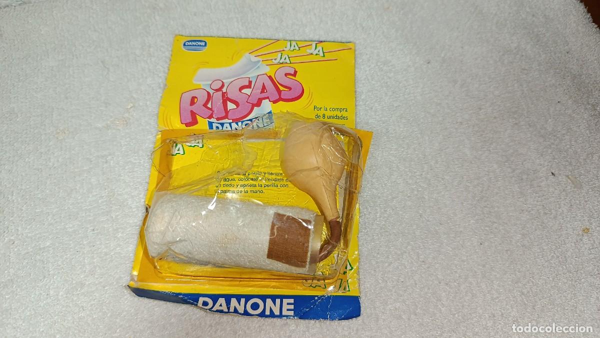 Juguetes antiguos y juegos de colecci&oacute;n: ANTIGUO BLISTER JUEGO BROMA RISAS DANONE VENDAJE DEDO REGALO PROMOCIONAL DE DANONE A&Ntilde;OS 90