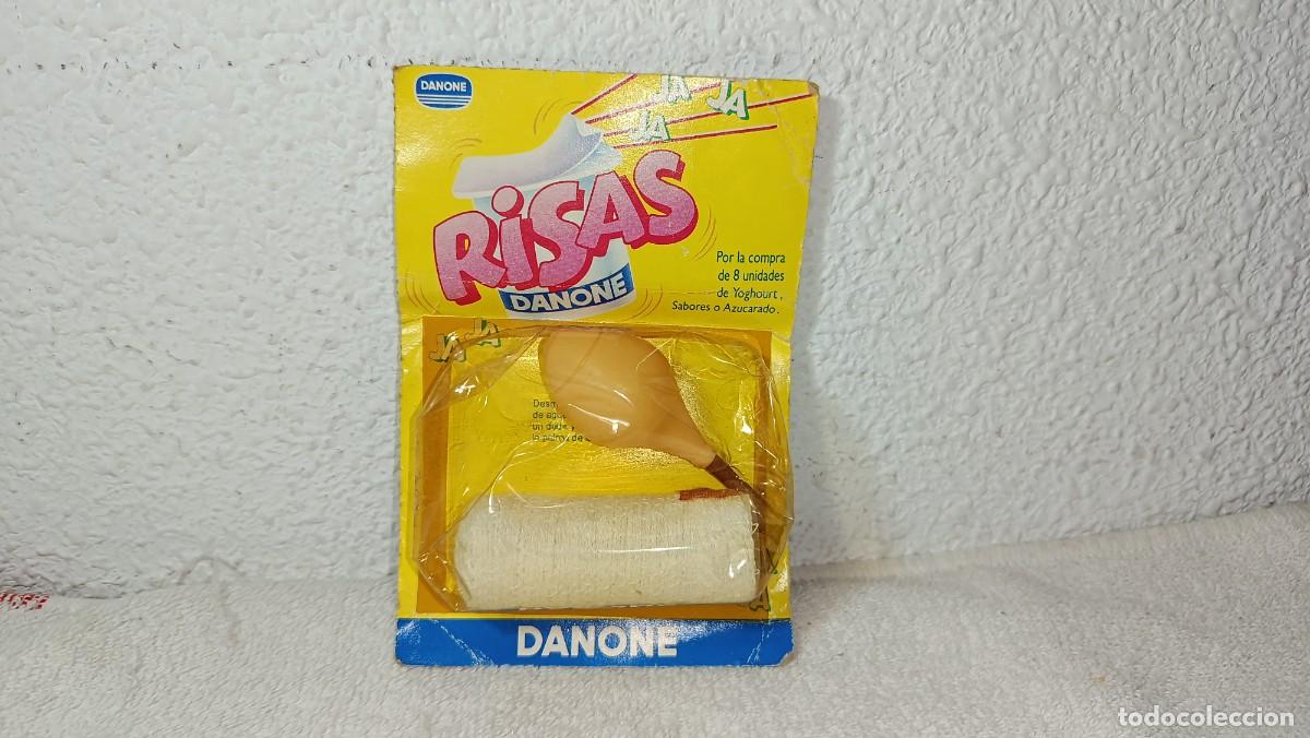Juguetes antiguos y juegos de colecci&oacute;n: ANTIGUO BLISTER JUEGO BROMA RISAS DANONE VENDAJE DEDO REGALO PROMOCIONAL DE DANONE A&Ntilde;OS 90