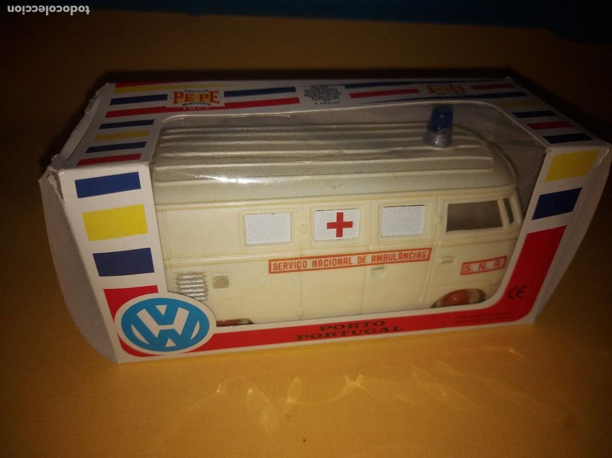 Juguetes antiguos y juegos de colecci&oacute;n: VOLKSWAGEN AMBULANCIA DE JUGUETES PE PE
