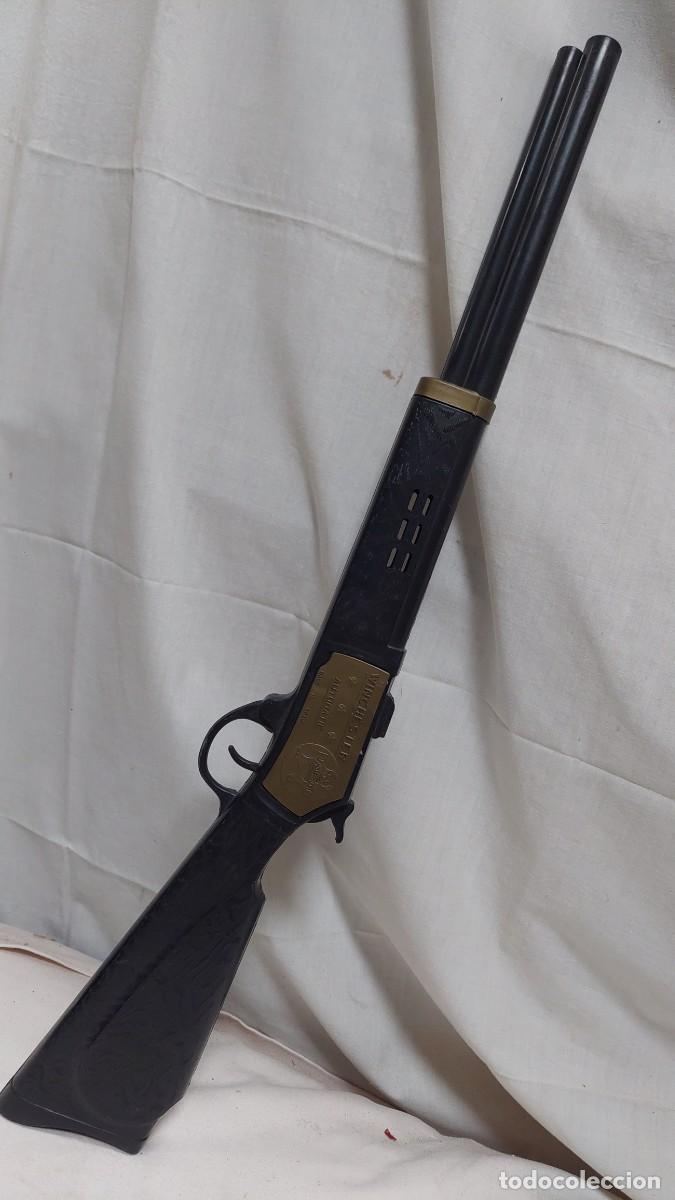 Juguetes antiguos y juegos de colecci&oacute;n: Winchester automatic de Lamois Plast juguete made in spain