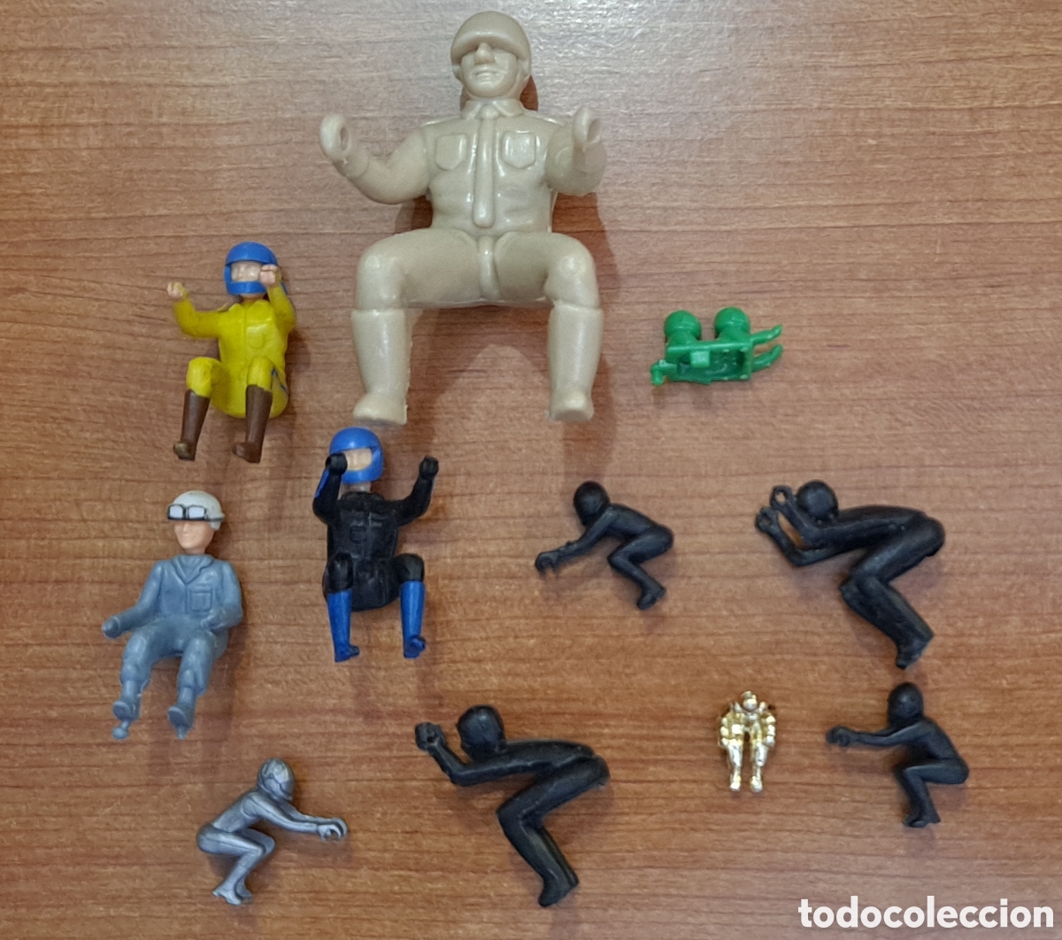 Juguetes antiguos y juegos de colecci&oacute;n: Guisval y otros motoristas repuestos