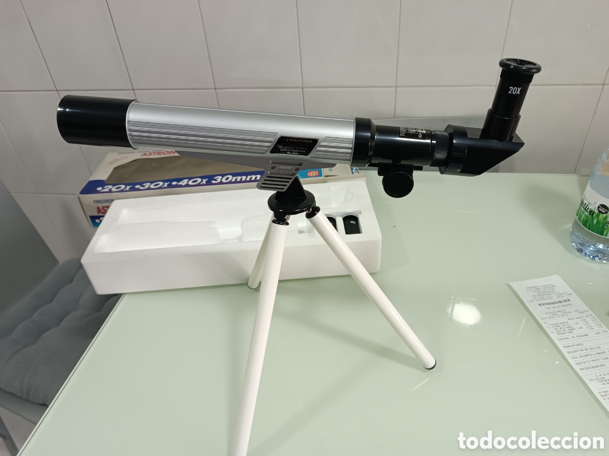 Juguetes antiguos y juegos de colecci&oacute;n: TELESCOPIO DE PVC CON TRIPODE Y TRES MIRILLAS, NUEVO, EN SU EMBALAJE