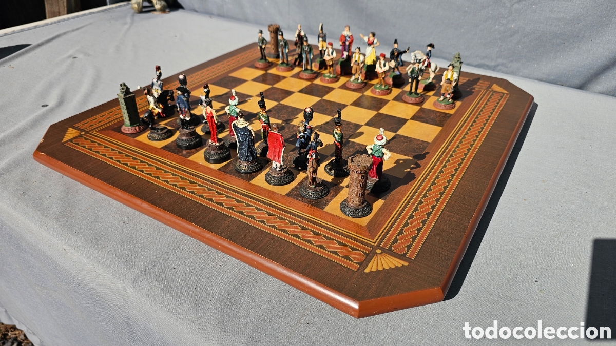 Juguetes antiguos y juegos de colecci&oacute;n: Ajedrez con figuras de plomo