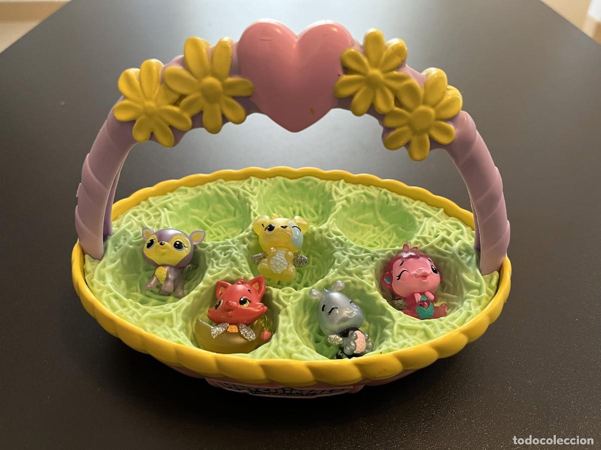 Juguetes antiguos y juegos de colecci&oacute;n: Cesta Spring Hatchimals + 5 Figuras